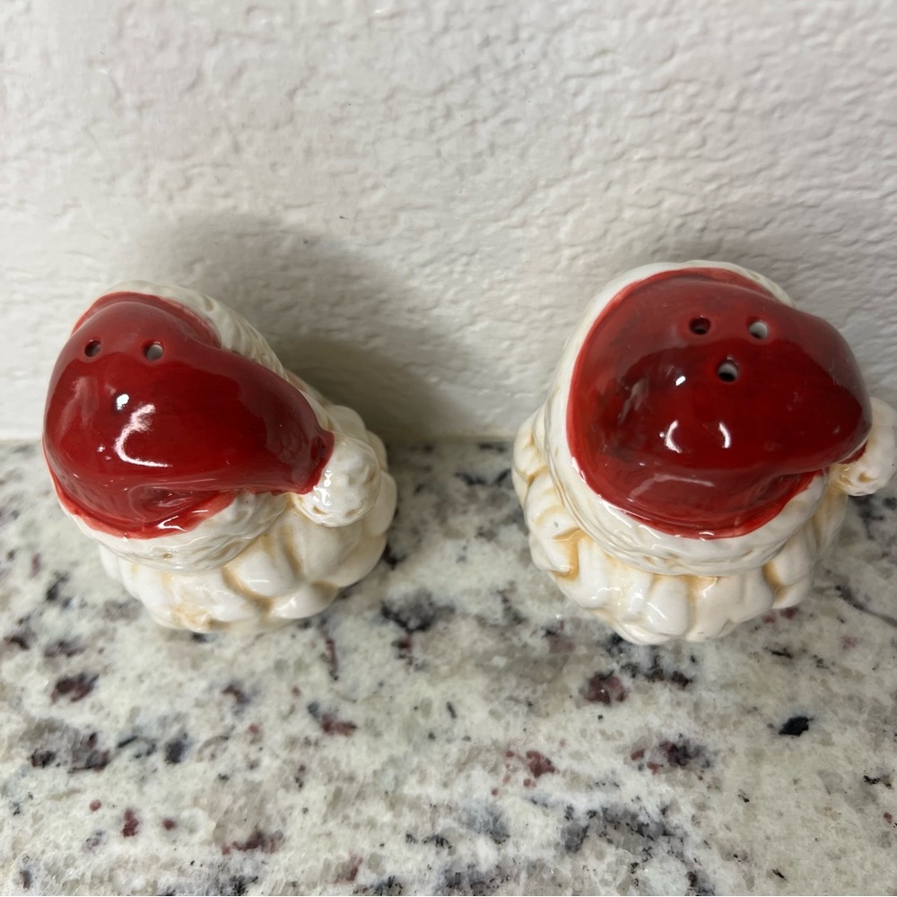 Santa Claus Ceramic Salt and Pepper Shaker set Christmas Holiday - Picture 4 of 6